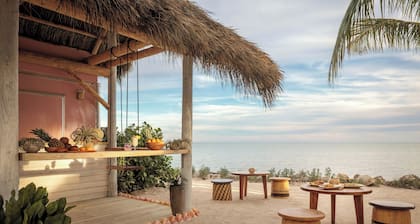 Islander Bayside Villas and Boatslips