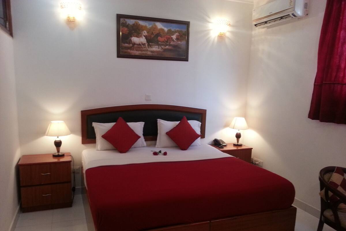 Silver class | Premium bedding, down duvets, Select Comfort beds, minibar