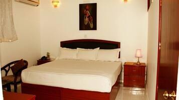 Silver class | Premium bedding, down duvets, Select Comfort beds, minibar