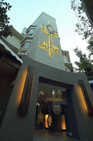 Property entrance. Le Sutra Hotel