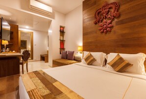 Premium bedding, down duvets, minibar, in-room safe