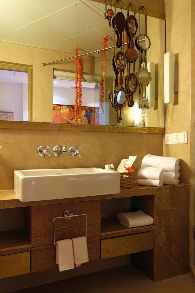 Le Sutra Hotel Mumbai by null