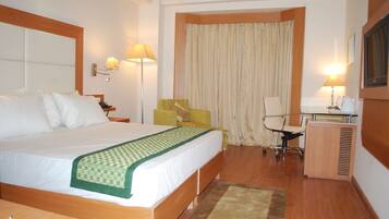 In-room safe, desk, soundproofing, iron/ironing board