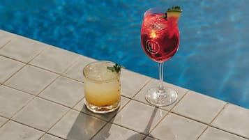 Outdoor pool, pool loungers