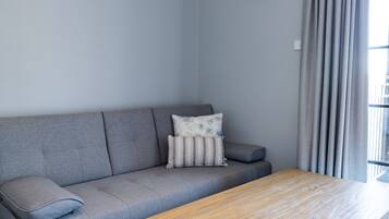 King Spa Room | Living area | TV