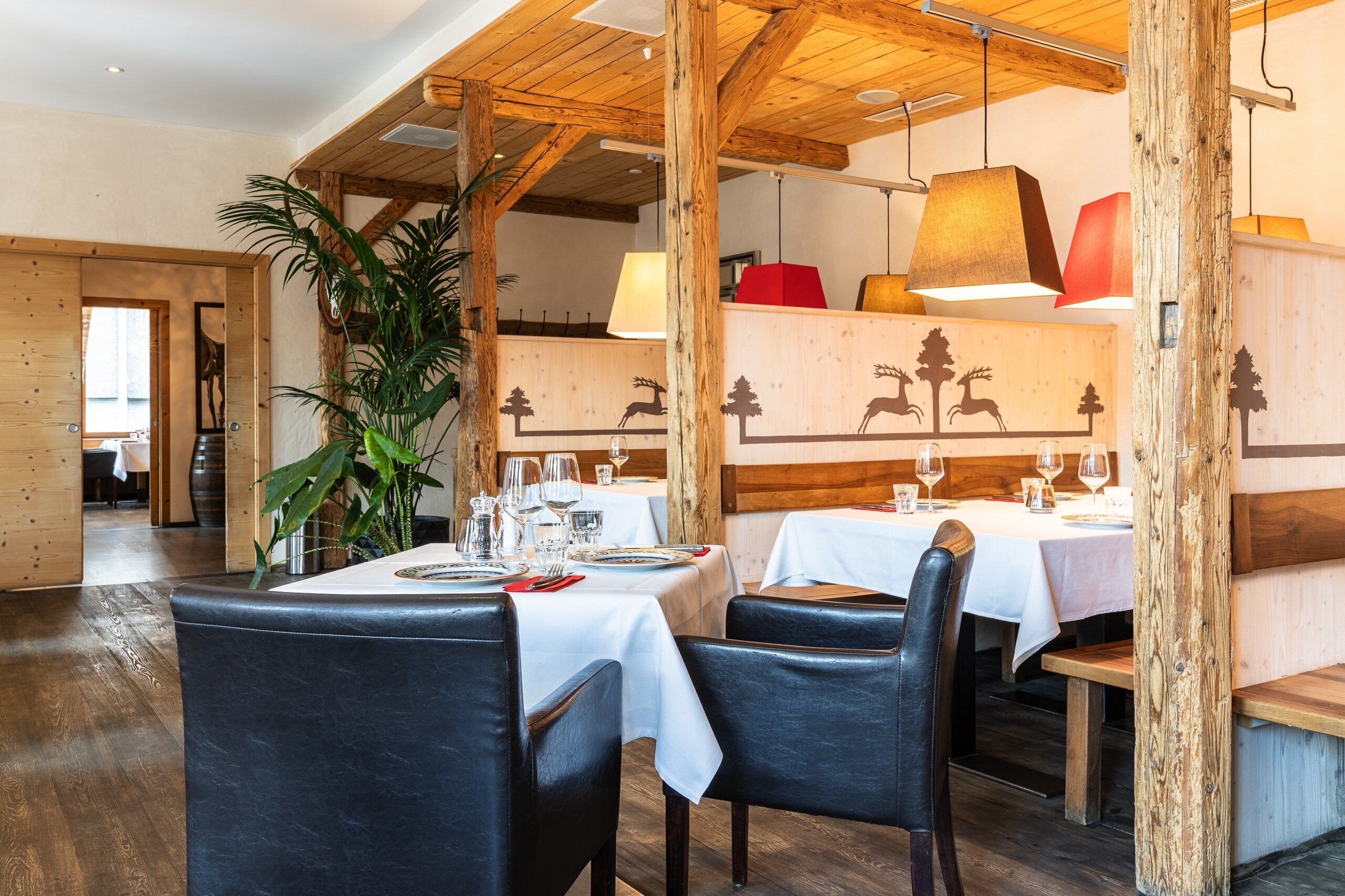 lunch and dinner served, pizza