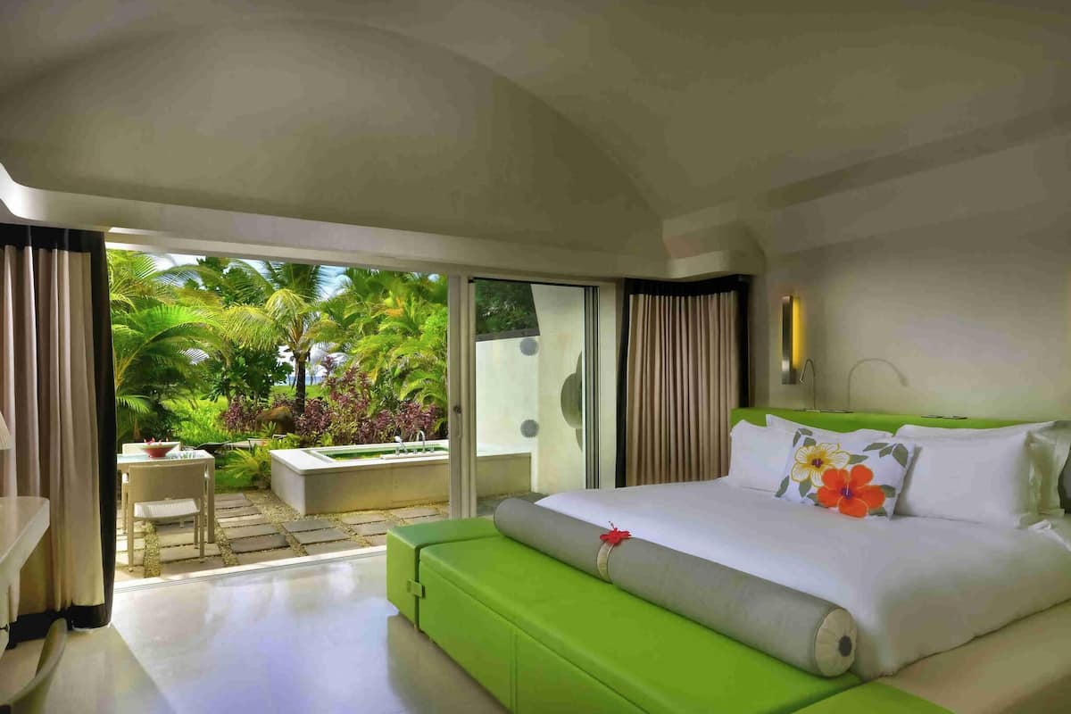 Suite, 1 King Bed, Terrace, Garden View (SO Suite, Sea facing) | Egyptian cotton sheets, premium bedding, memory-foam beds, minibar