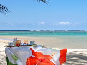 每日供應吃到飽早餐 (每人 EUR20)