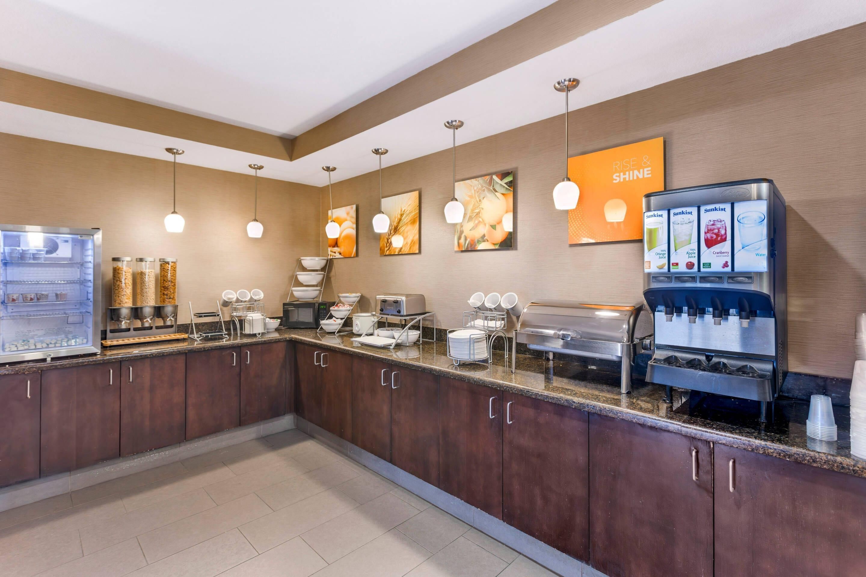 Free daily full breakfast 