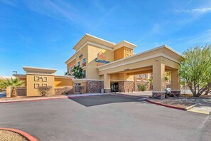 Exterior - Comfort Suites Blythe (Blythe)