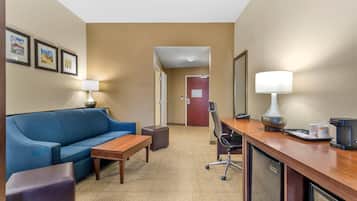 1 bedroom, premium bedding, pillow-top beds, desk