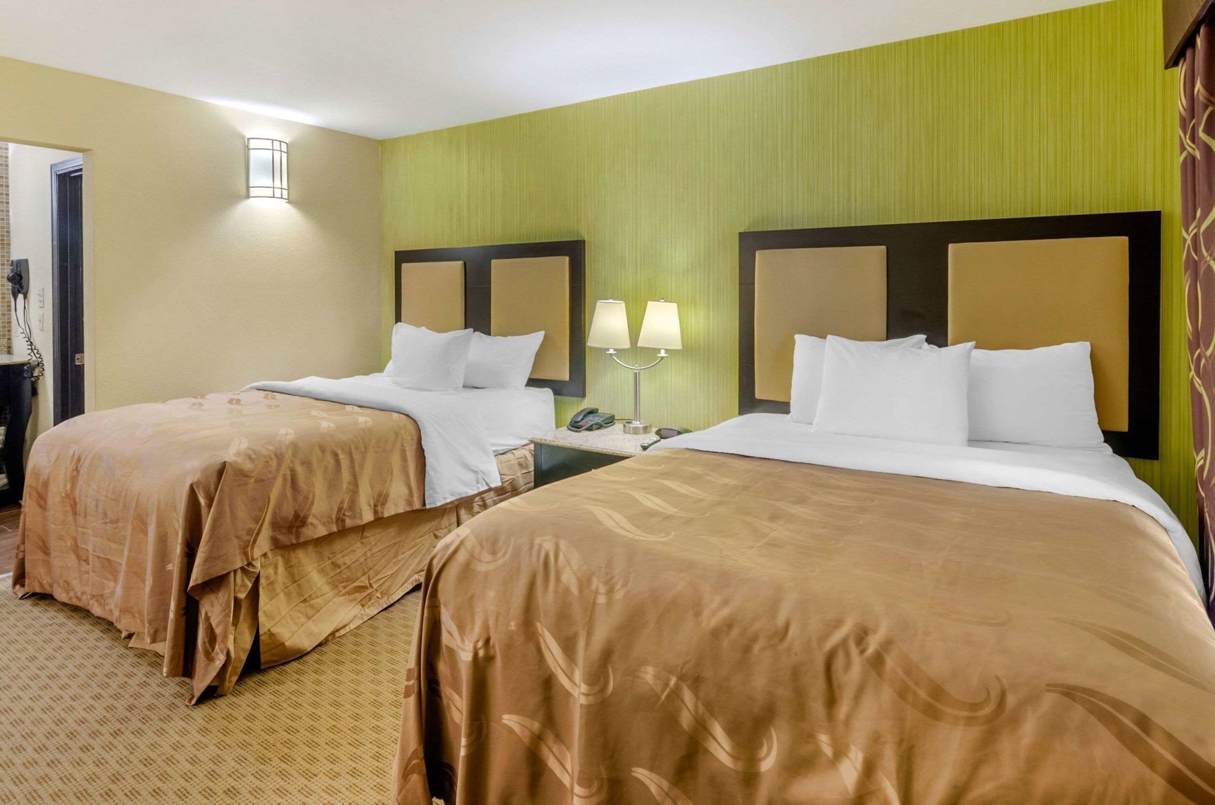 Desk, iron/ironing board, free WiFi, bed sheets