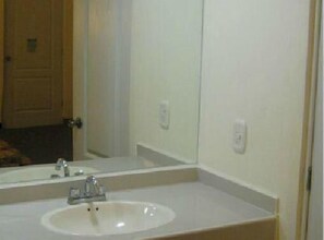 Ducha, artículos de tocador gratuitos, toallas