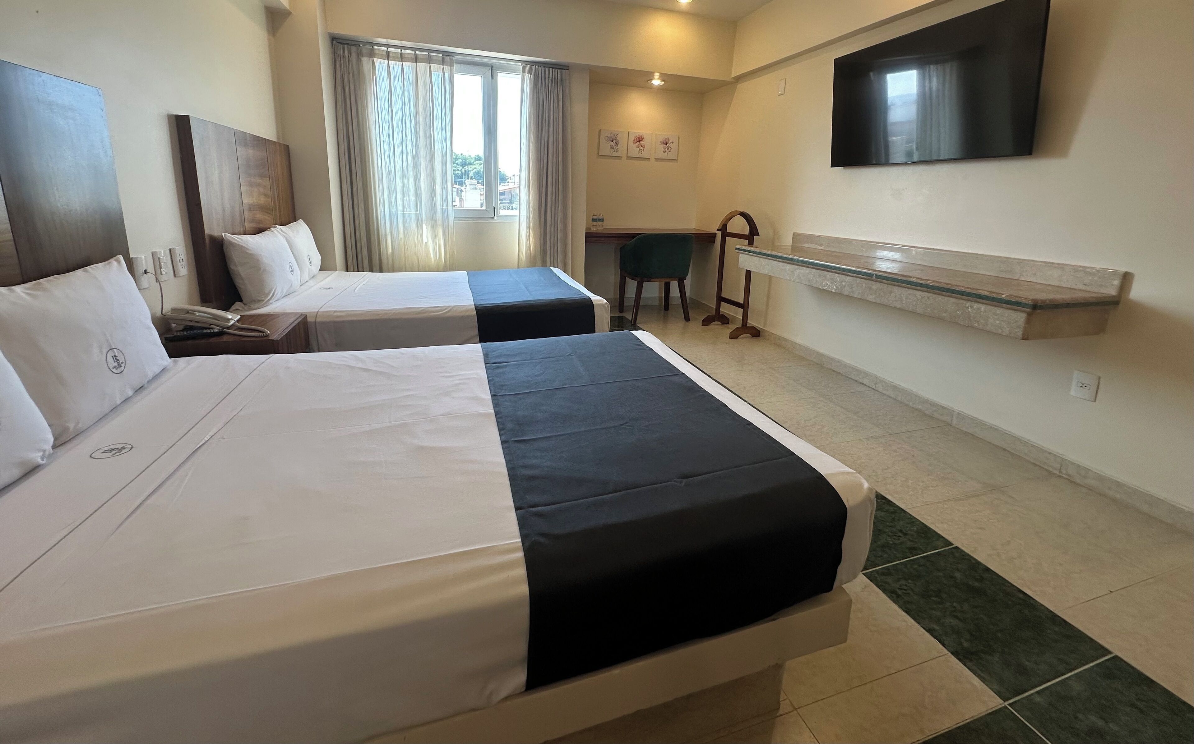 标准双人房 | 遮光窗帘、熨斗/熨板、免费 WiFi、床单