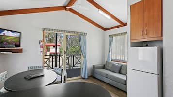 Wattle 2 Bedroom Cabin | Living area