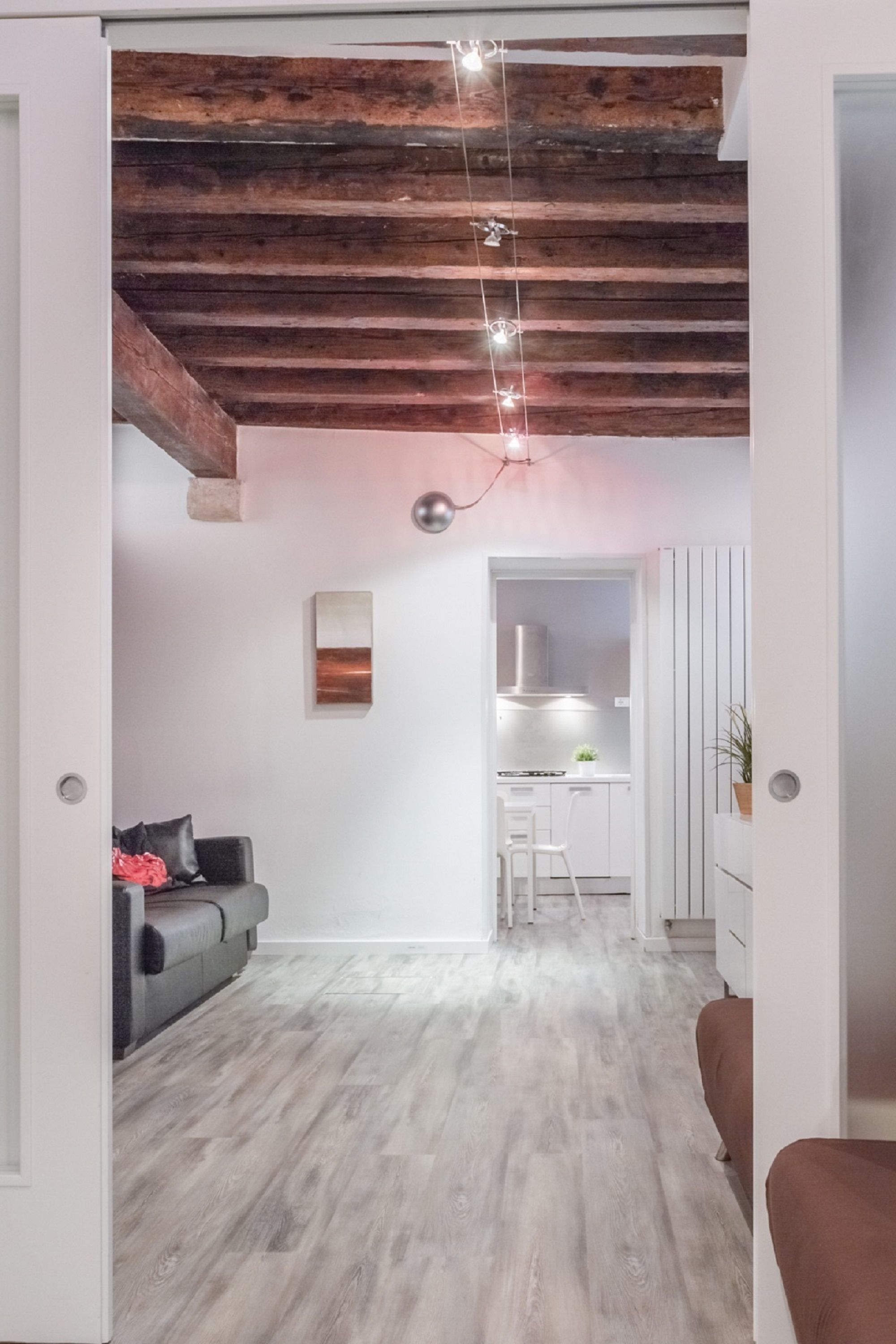 Standard Condo, 2 Bedrooms (Apt 5) (check-in online)) | Premium bedding, down comforters, individually decorated