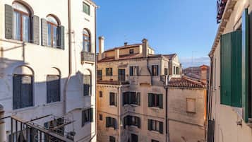 Appartamento Standard, 2 camere da letto (Apt 3) (check-in online)) | Balcone