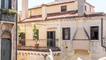 Căn hộ Tiêu chuẩn, 2 phòng ngủ (Apt 3) (check-in online)) | Mặt tiền nơi lưu trú