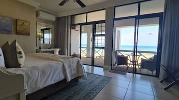 Deluxe Room, 1 Bedroom, Ocean View, Oceanfront | Beach/ocean view