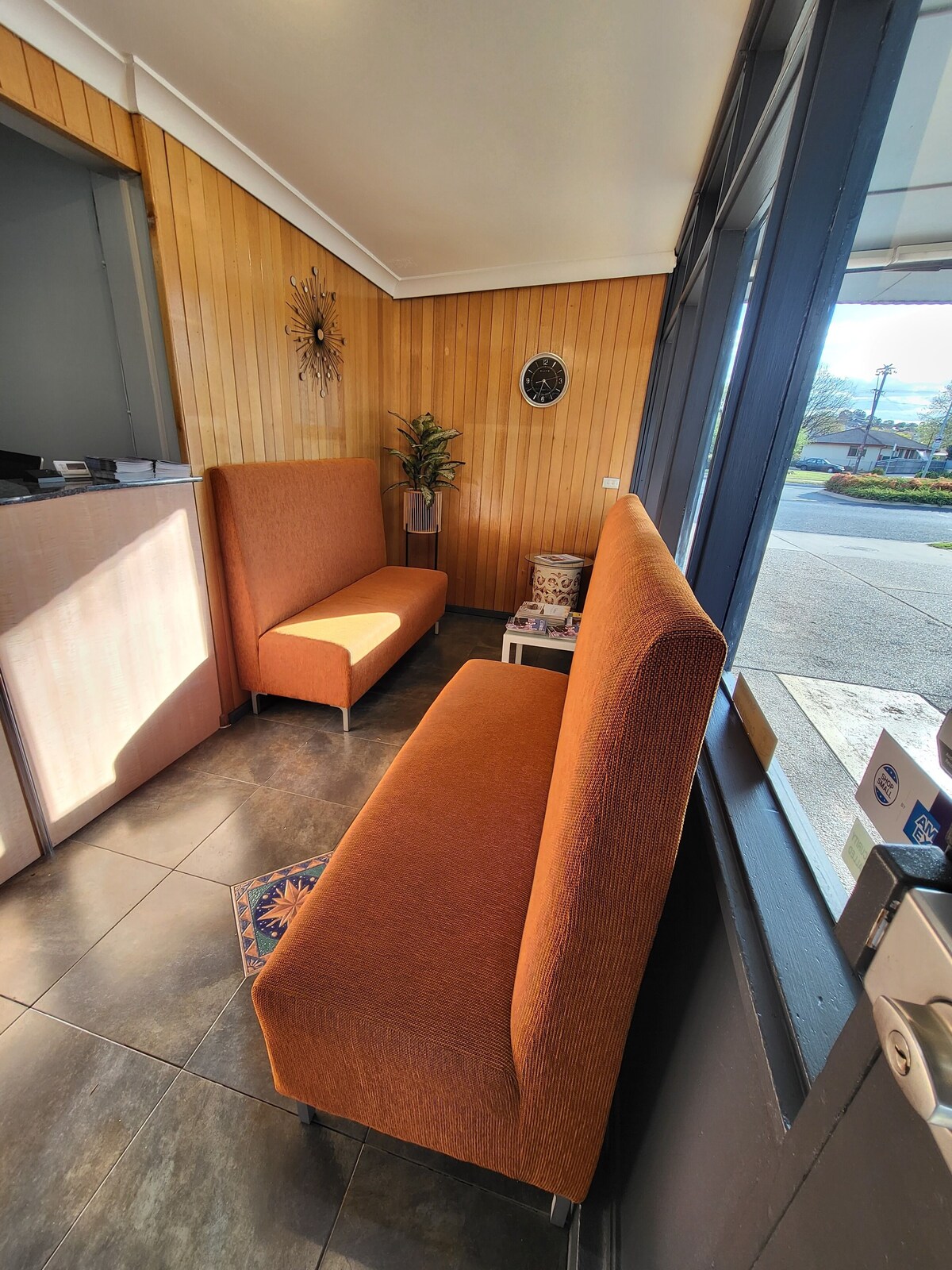 Parkway Motel