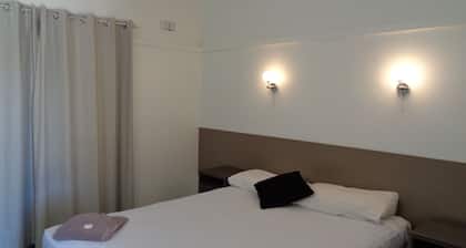 Parkway Motel