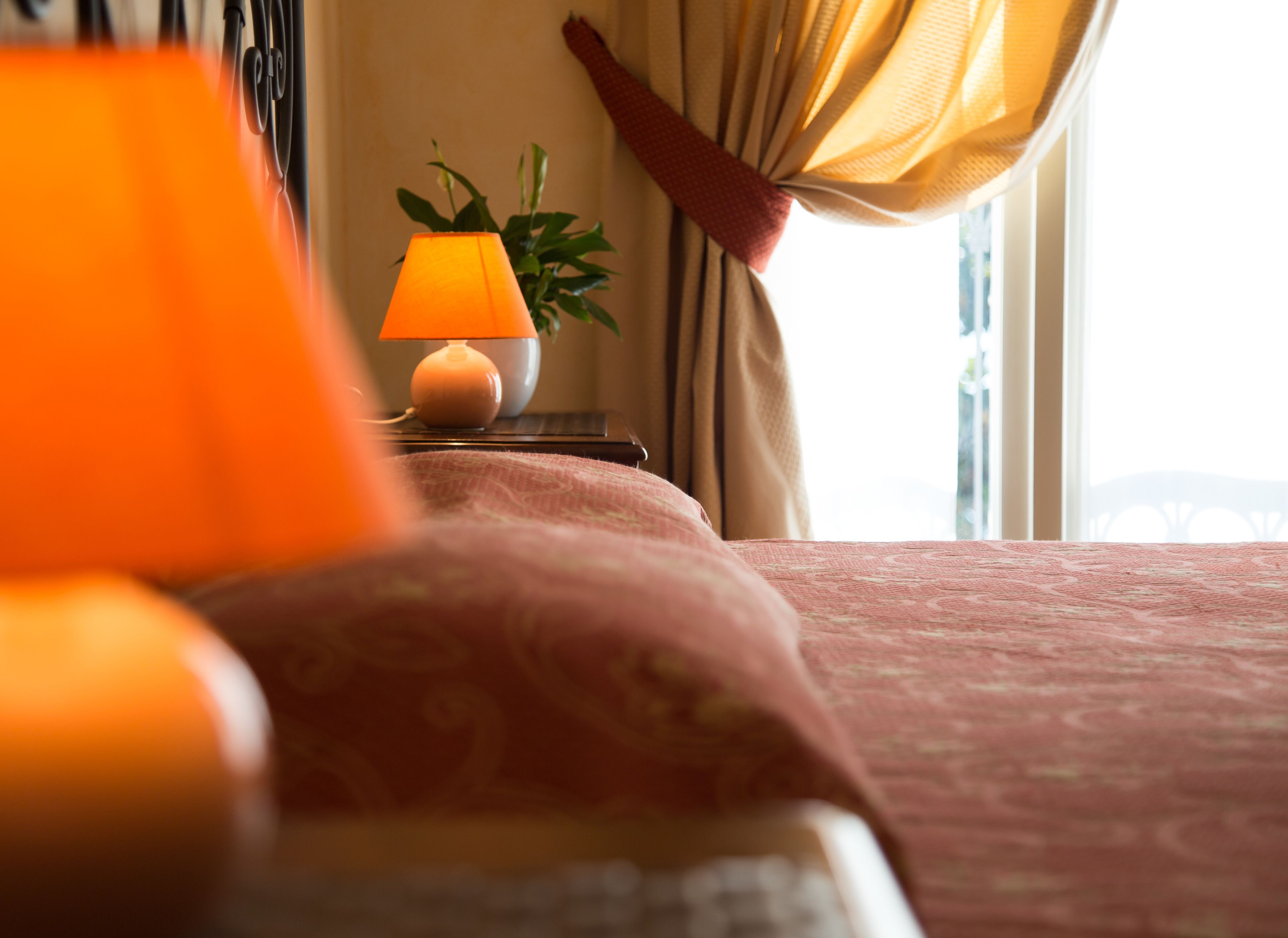 double or twin room | in-room safe, desk, free wifi, bed sheets