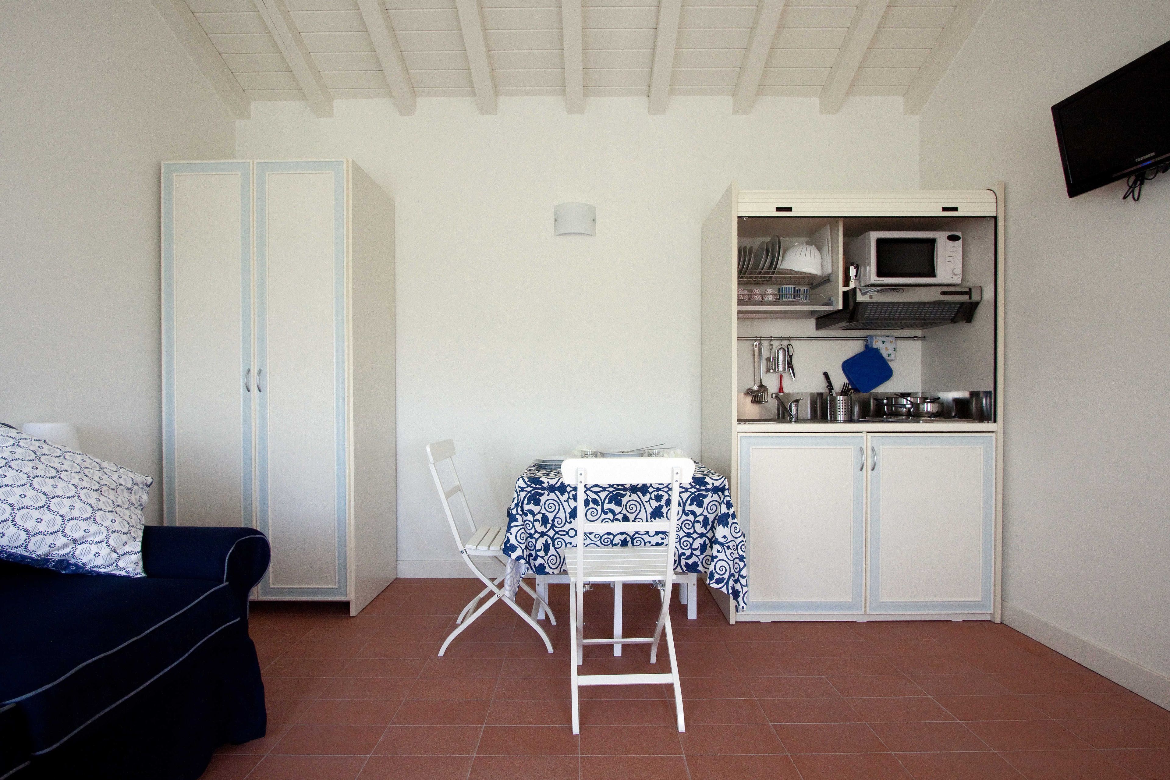 apartment for 2 people | in-room dining