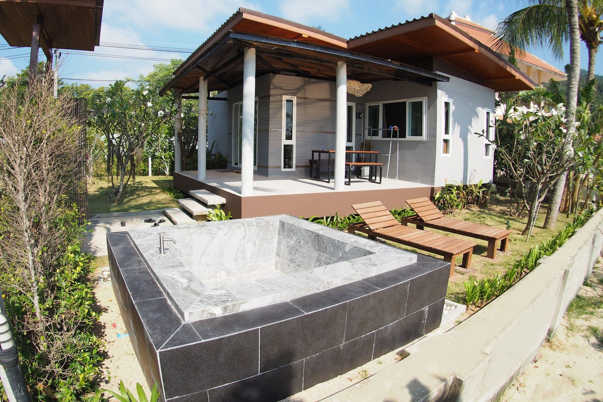 1 Bedroom Beach Front Villa