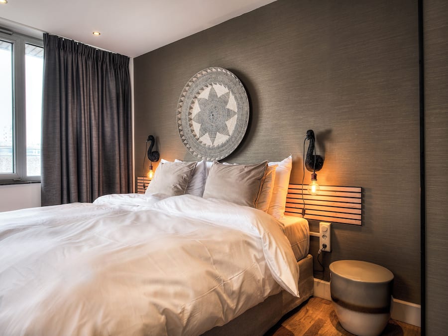 Quarto superluxo | Frigobar, cofres nos quartos, escrivaninha