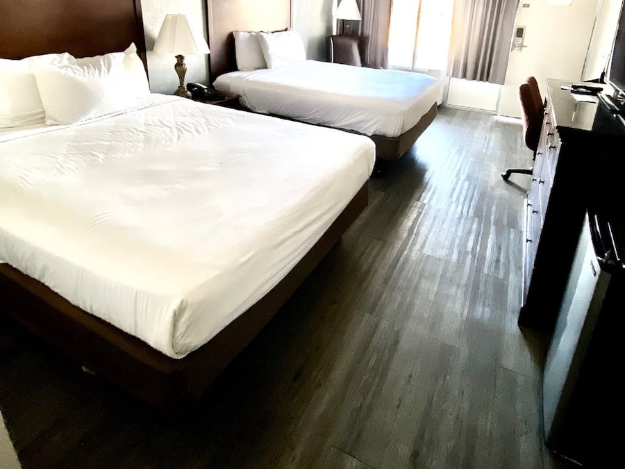 Standard Room, 2 Queen Beds, Non Smoking