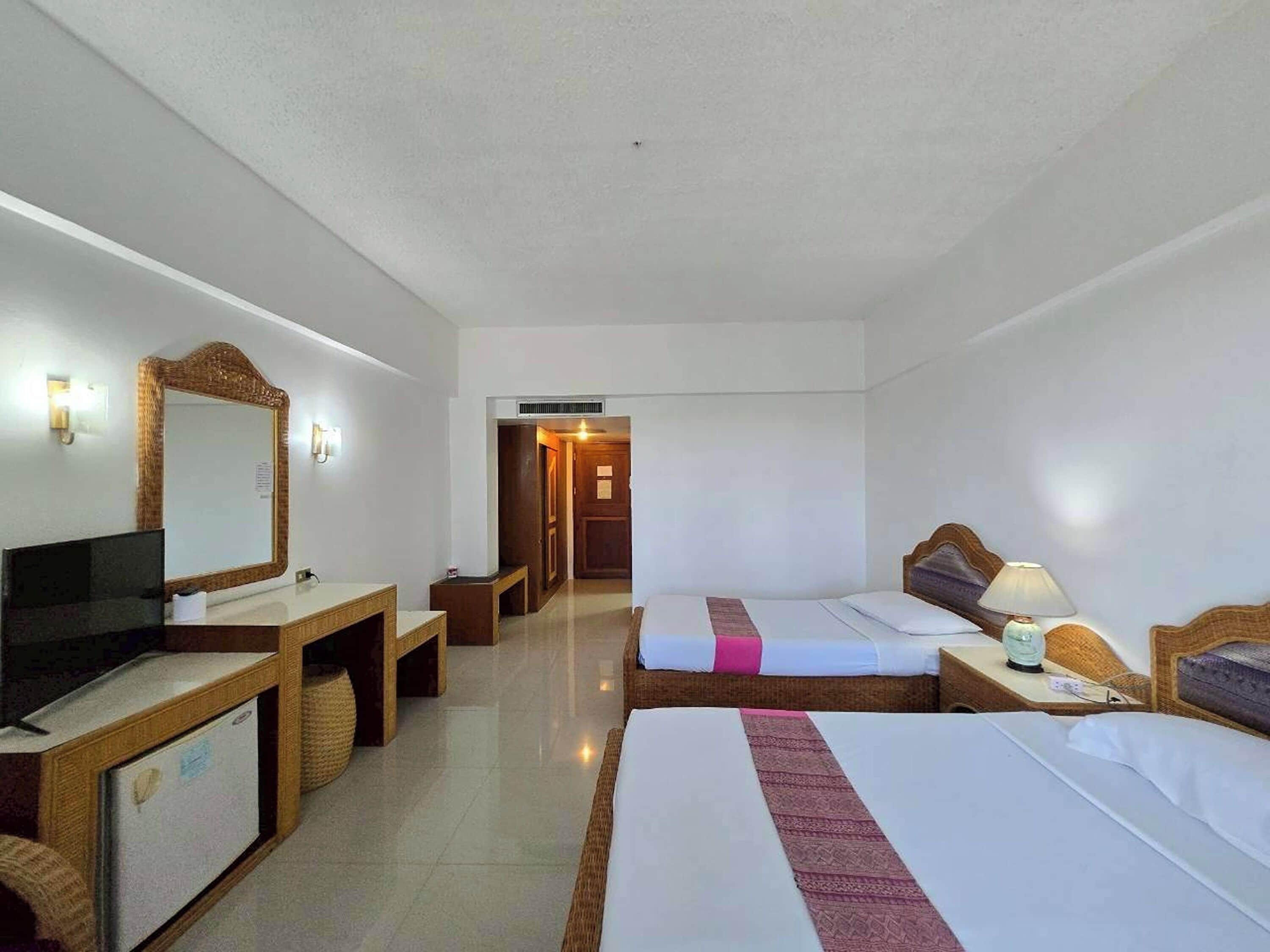 Kamar Twin Deluks | Meja kerja, Wi-Fi gratis, dan seprai linen