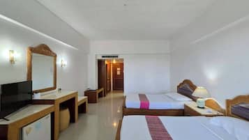 Kamar Twin Deluks | Meja kerja, Wi-Fi gratis, dan seprai linen