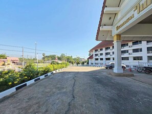 Front of property - Pailyn Hotel Sukhothai (Sukhothai)