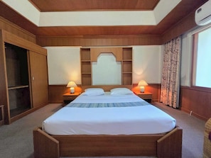 Suite | Desk, free WiFi, bed sheets - Pailyn Hotel Sukhothai (Sukhothai)