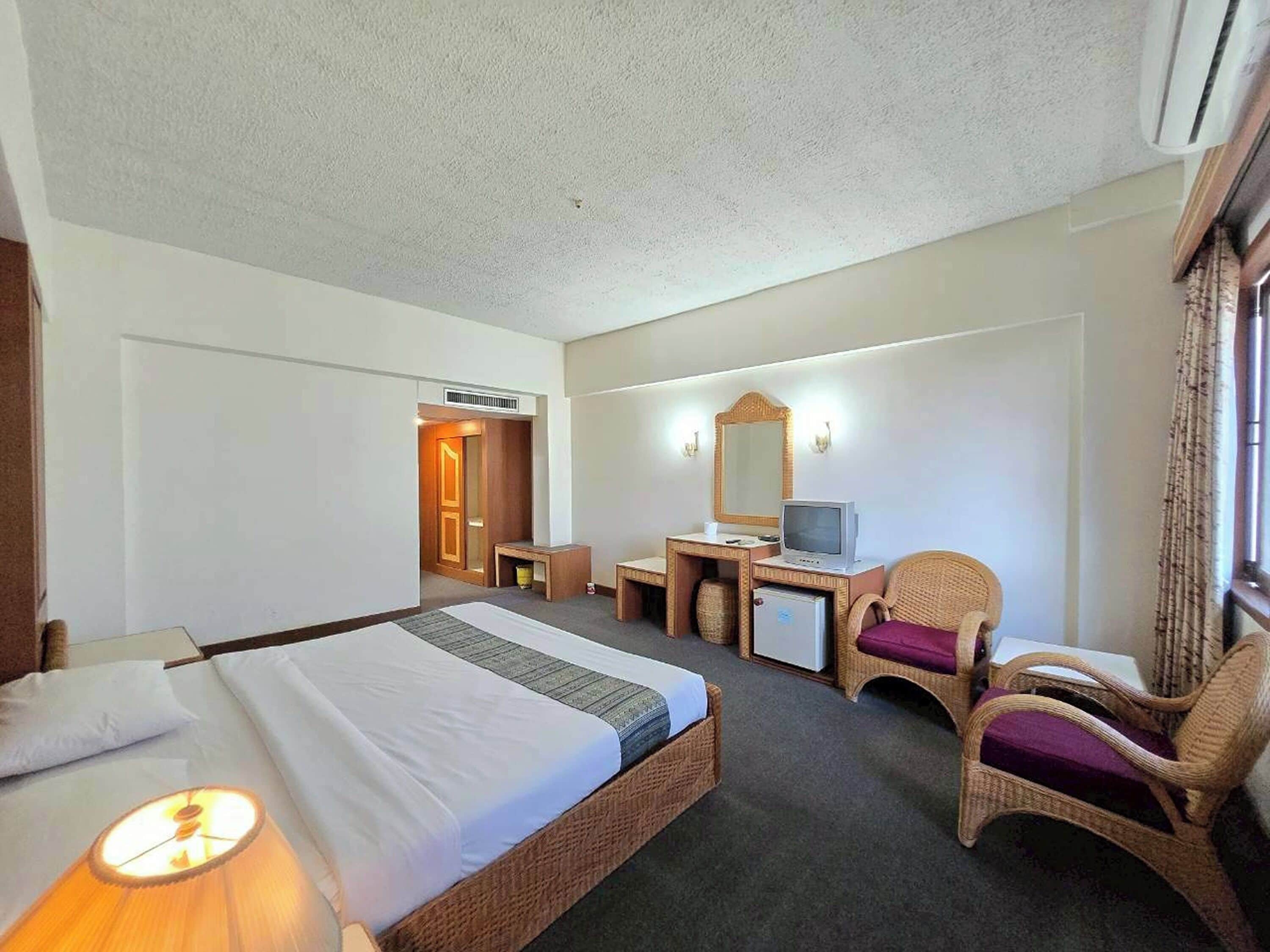 Kamar Double Standar | Pemandangan dari kamar