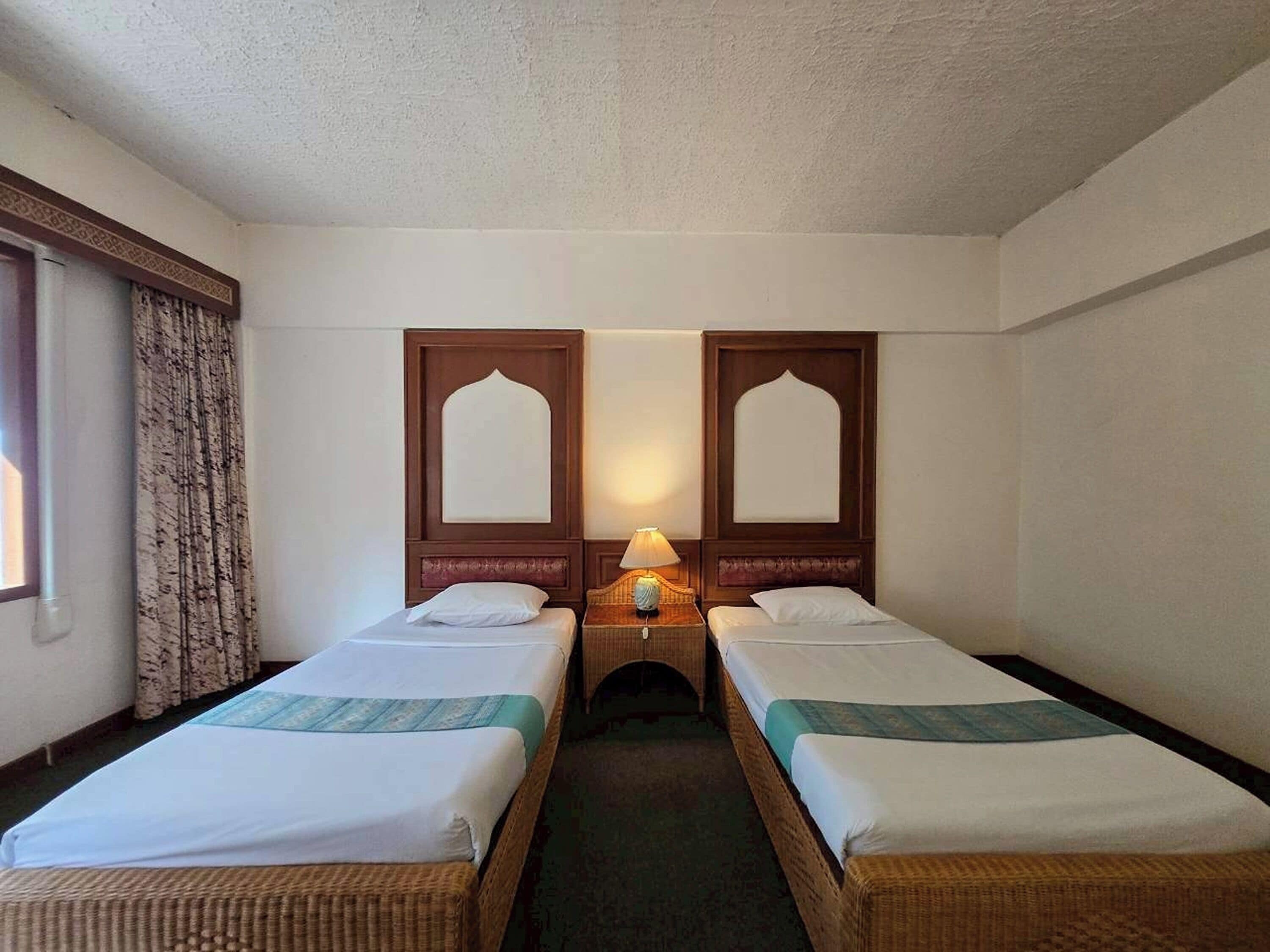 Standard Twin Room | Desk, free WiFi, bed sheets