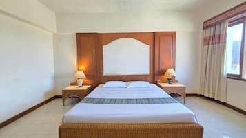 Deluxe Double Room | Desk, free WiFi, bed sheets