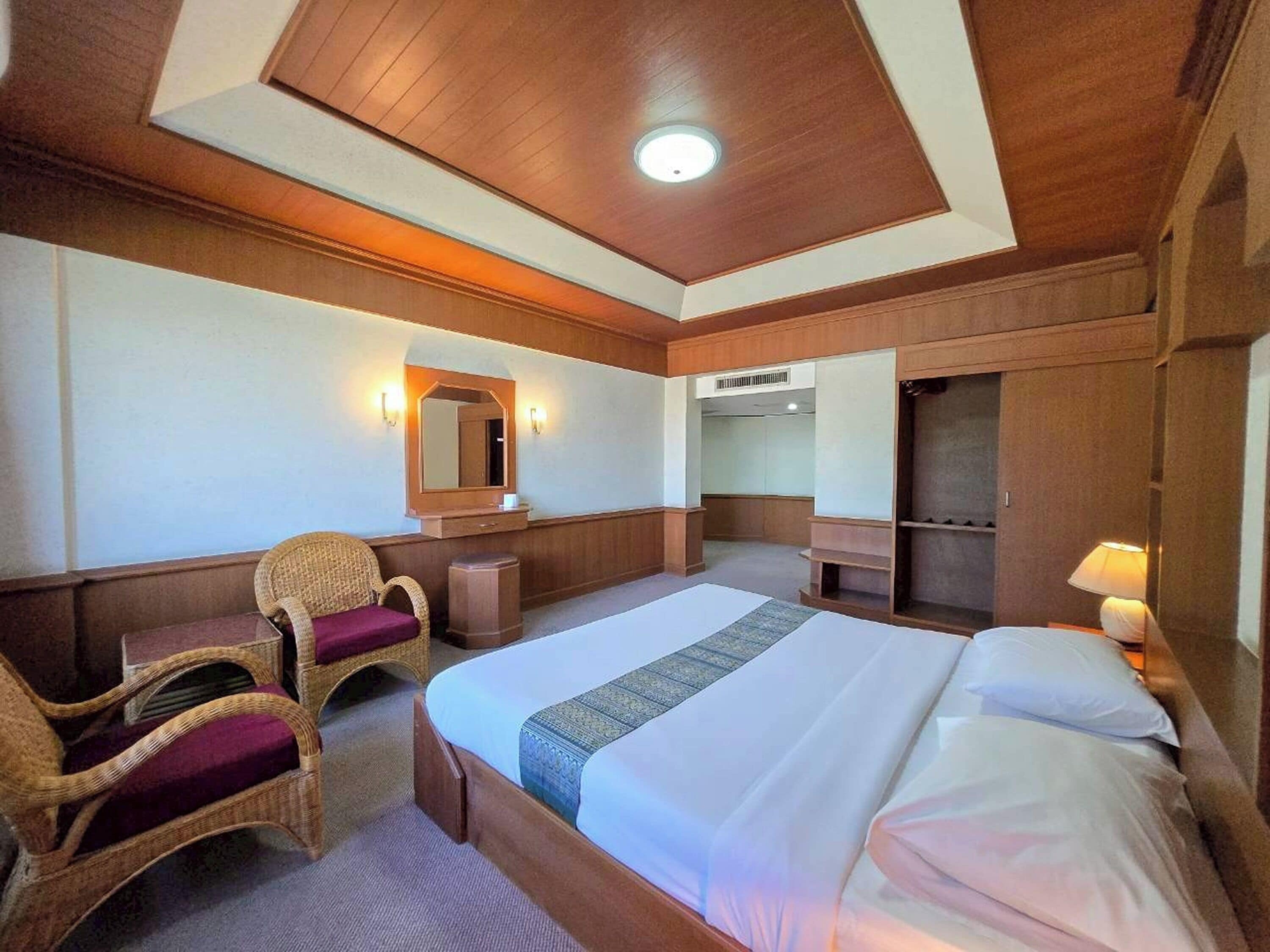 Suite | Schreibtisch, kostenloses WLAN, Bettwäsche