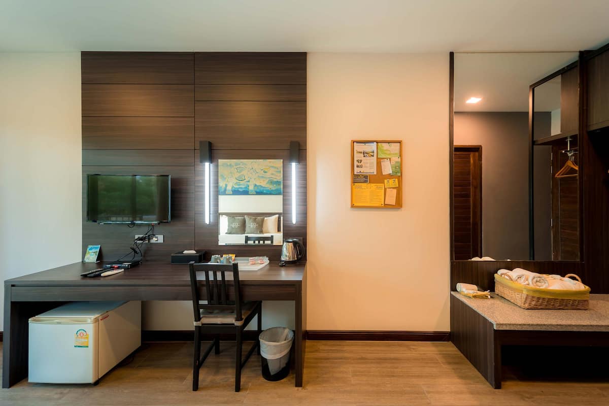 treasure eco | premium bedding, minibar, in-room safe, desk