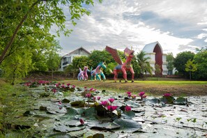 32-inch LCD TV with satellite channels, TV - Sukhothai Treasure Resort & Spa - SHA Plus (Sukhothai)