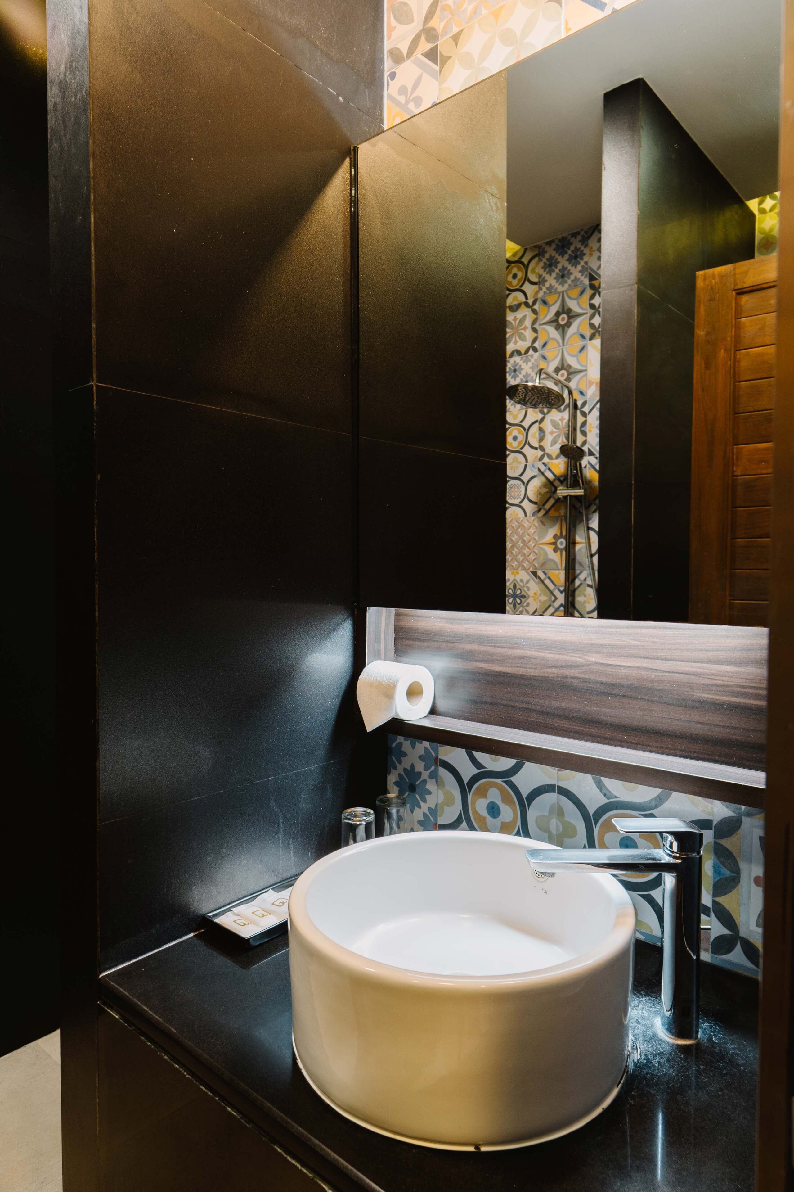 treasure eco | bathroom | separate bathtub and shower, deep-soaking bathtub, rainfall showerhead