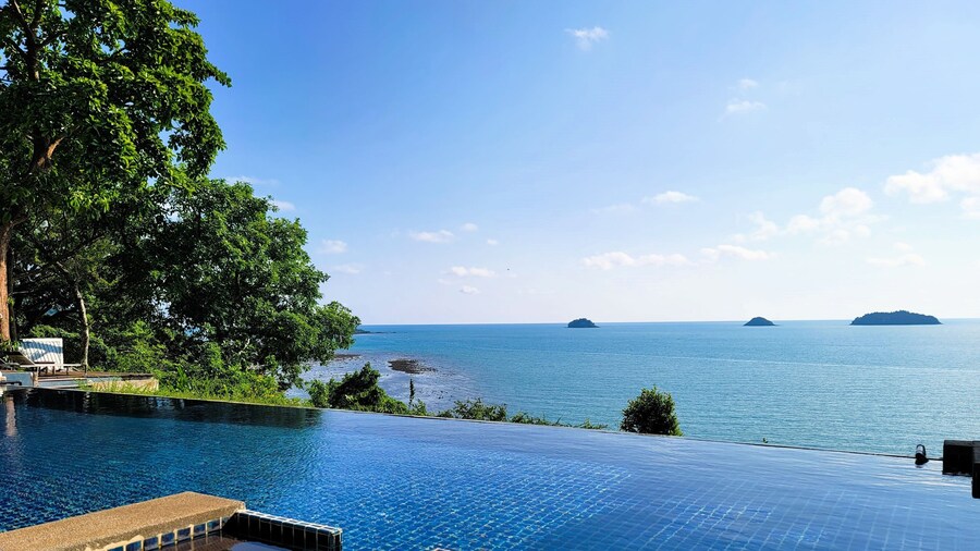 Koh Chang Cliff Beach Resort