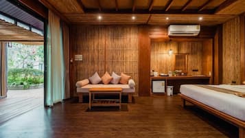 Honeymoon Suite | 1 soverom, minibar, safe på rommet og skrivebord