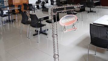 Tägliches kontinentales Frühstück (100 MXN pro Person)