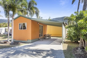 Islander Cabin - No Bathroom | Individuell eingerichtet, kostenloses WLAN, Bettwäsche