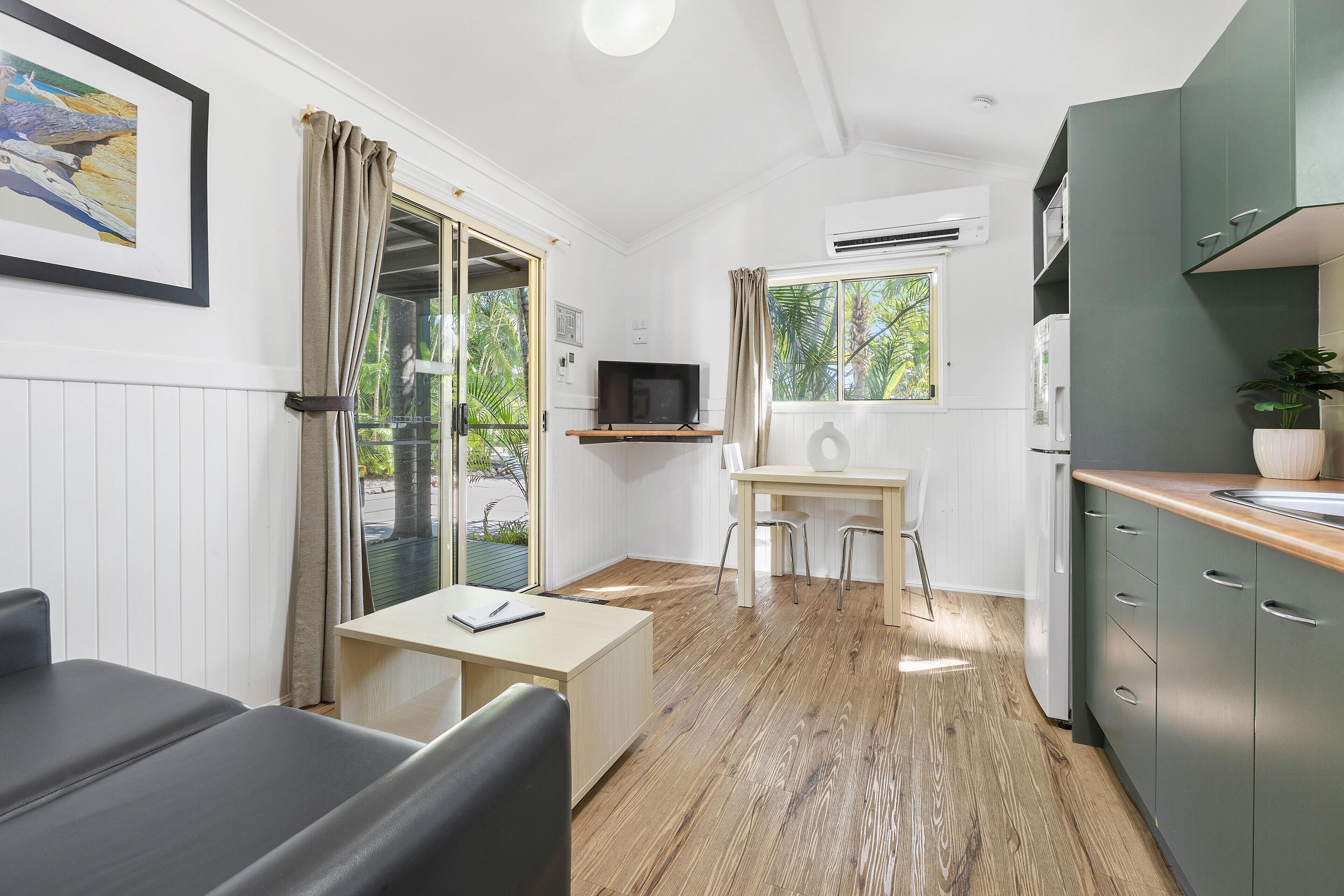 Individually furnished, free WiFi, bed sheets