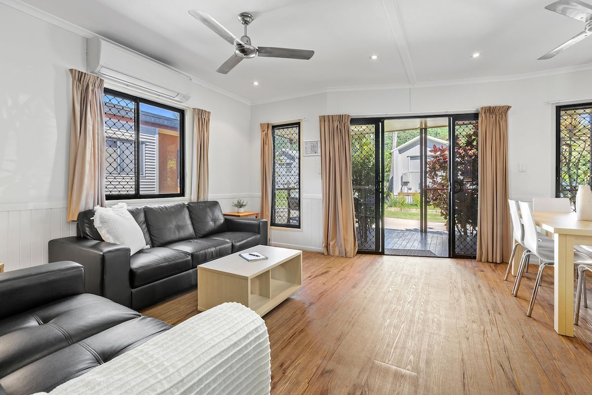 2 Bedroom Premium Family Tropical Villa | Individually furnished, free WiFi, bed sheets