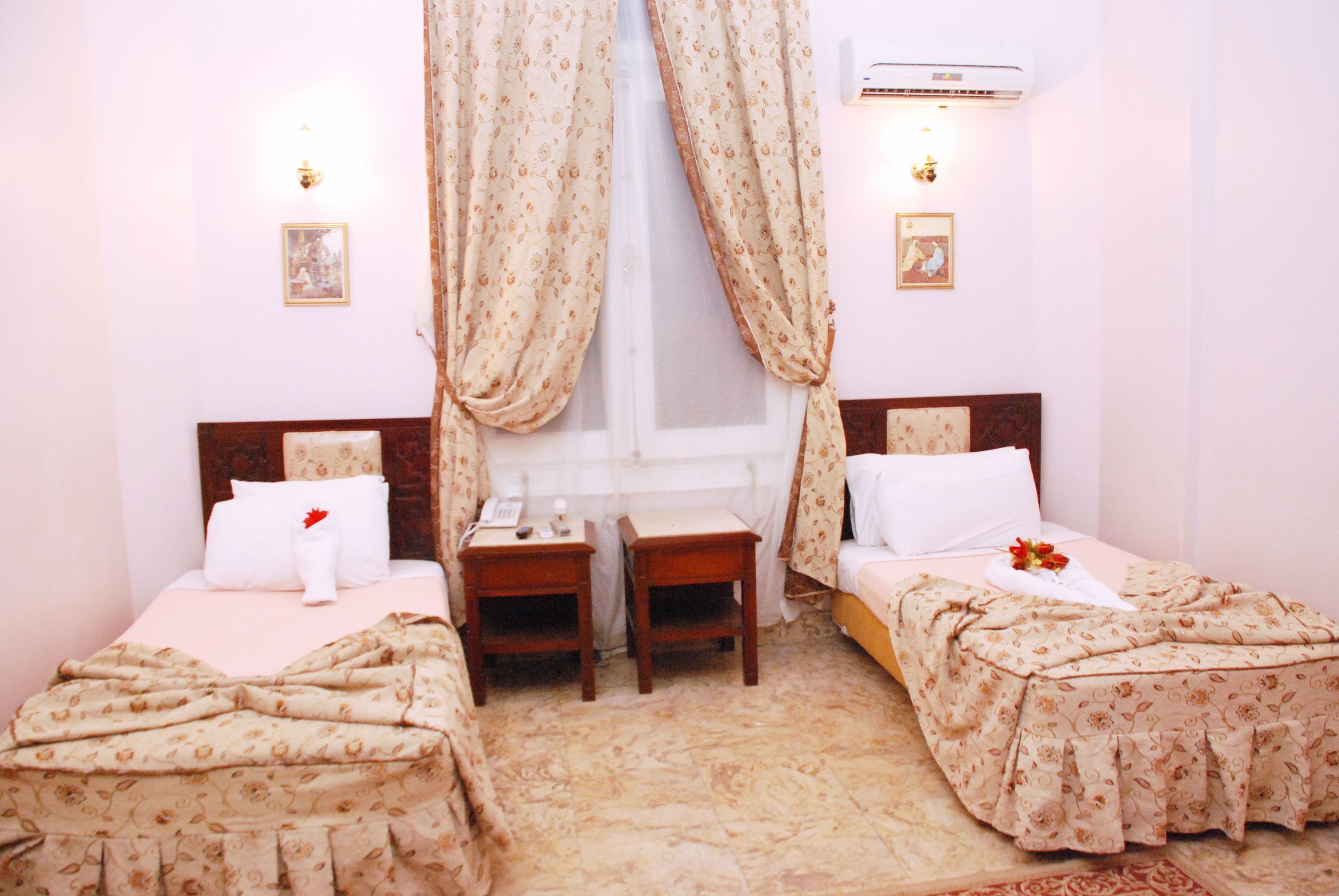 Photo - Grand City Hotel