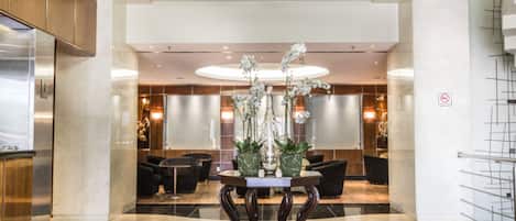 Lobby-Lounge