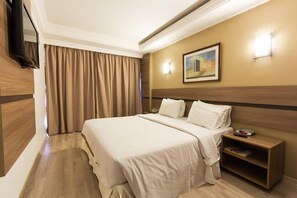 Deluxe Double Room | Hypo-allergenic bedding, minibar, desk, bed sheets